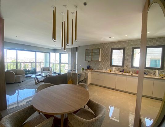 קבלנים מורשים של קור קונסטרקט באתר שיפוץ בישראל